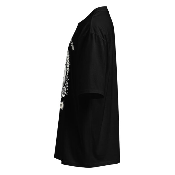 Crowned by Glory, Oversized heavyweight t-shirt - Image 2