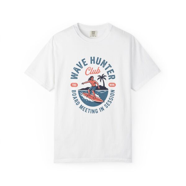 Surf Club T-Shirt — "Wave Hunter" Graphic Tee