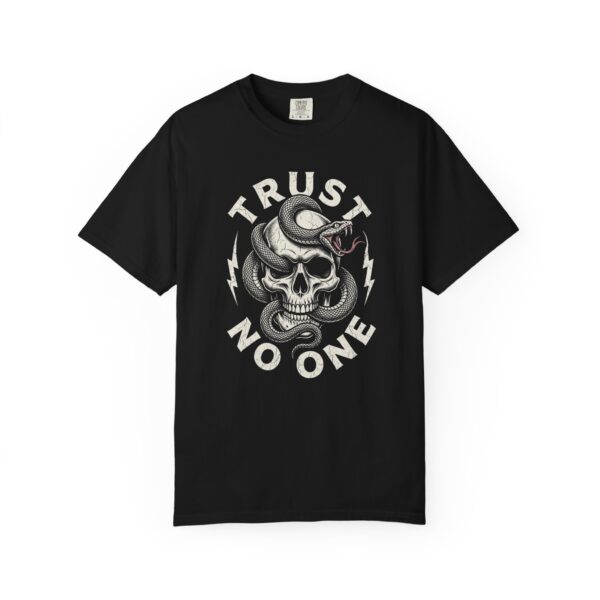 Trust No One Skull & Snake Tee — Gothic Rock Graphic T‑Shirt